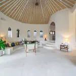Villa Meraki 5 Bedroom Lush Garden Central Seminyak
